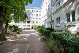 Dzielna Comfort Apartment by BookingHost