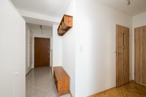 Dzielna Comfort Apartment by BookingHost