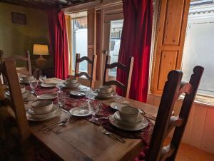 Compton House, Llanfyllin