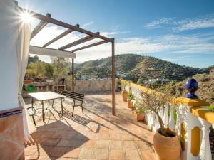 Sunny Solarium Holiday Home
