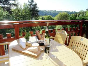 Maisons de vacances Holiday Home in Beaulieu with Private Pool : photos des chambres