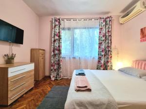 Nickys Apartment - with Private Parking in Center