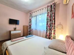 Nickys Apartment - with Private Parking in Center