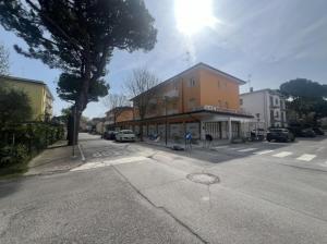 Sunny apartment with balcony-Beahost