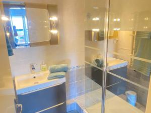 Appartements Vue sur la marina-6 pers a Courseulles sur Mer : photos des chambres
