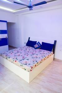 Luxury 4bhk villa with party hall