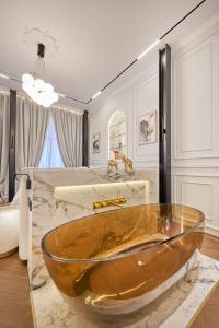 Ermou 99 Intelligent Private Suites