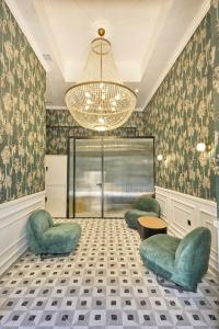 Ermou 99 Intelligent Private Suites