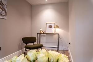 Flat 8-1 BR private parking