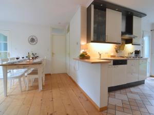 Holiday Home Voorthuizen near De Veluwe