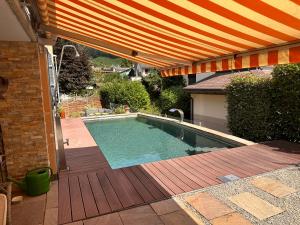 Zimmer mit eigenem Badezimmer