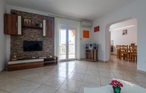 Four-Bedroom Apartment With Sea View In Vodnjan