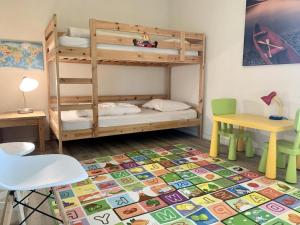 Home in Sint Maartenszee with Veranda