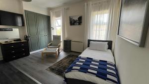 Self-contained Room within shared home