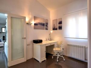 Sun-Soaked Villa with Blue Waters