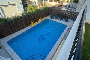 4 Bed Villa-Sleeps 8-Private Pool-Golf Resort