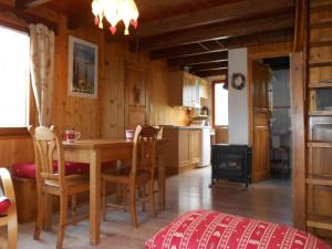 Chalet in Notre-Dame near Ski Lift