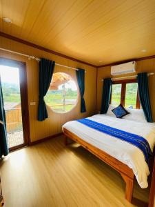 Bac Ha Horse Farmstay