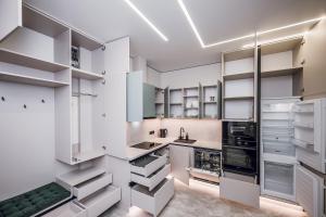 Petrovdom Apartments 33-413 in RC Manhattan , Beresteiskyi 11