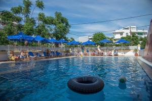 Erato Studios & Apartments