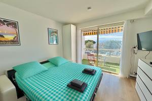 Appartements Studio renove face a la mer - Port de Carqueiranne : photos des chambres