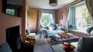 East Lodge, Bughtrig