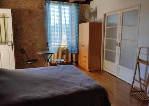 Maisons de vacances Maison de caractere a Montignac Lascaux : photos des chambres