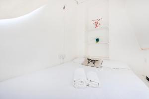 Private rooms with shared bathrooms and a top floor studio