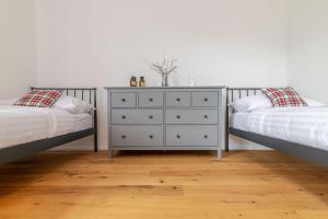 Nad lékárnou by Mountain ways