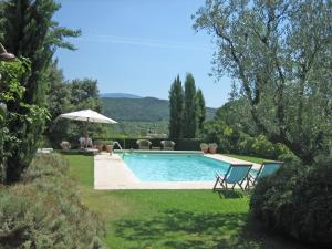 Mansion in Vaison-la-Romaine with Private Pool