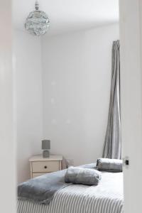 Free Parking - City Centre - Sleeps 5 - Modern