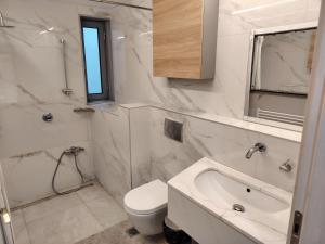 Tritos - Sleeps 11 - Balcony - Parking - Sea View