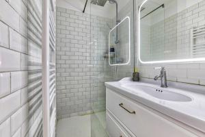 Modern and Calm 2 Bedroom Appartment T3