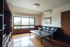 Condominium Takabatake