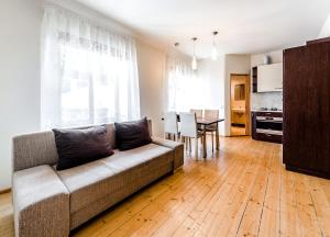 Two room artistic studio in the center of Riga with self check-in and free parking