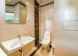 Two room artistic studio in the center of Riga with self check-in and free parking