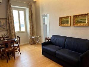 Manzoni Blue House by GHOR