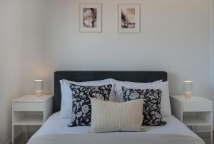 Phaedrus Living Golden Seaview Residence