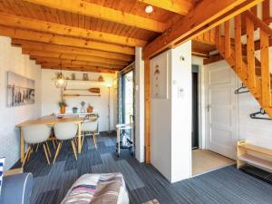 Holiday Home near Beach with Pool Access