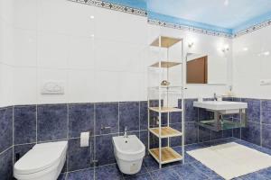 Family Hub in Centre