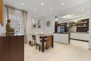 Grand Elegant Apartment - City Center Bratislava