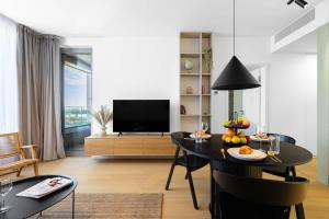 Stylish Haven SkyPark Apartment