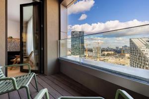 Stylish Haven SkyPark Apartment