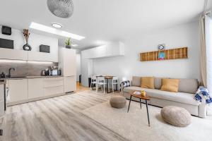 Modern and Cozy flat with Balcony