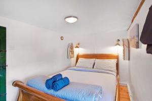 Seven Space - Sandpit Cottage, 3 Bed Stay with Hot Tub