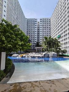 Minimalist Flat Retreat- Shore Residences