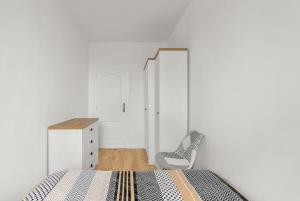 City Glow Apartment with Balcony