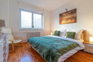 Cosy flat close to central