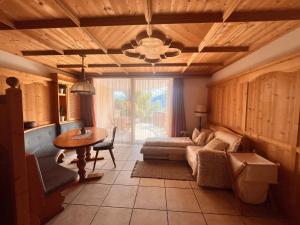 Traditional Cozy Apartment