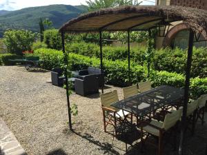 Rustic Comfort with Modern Touch